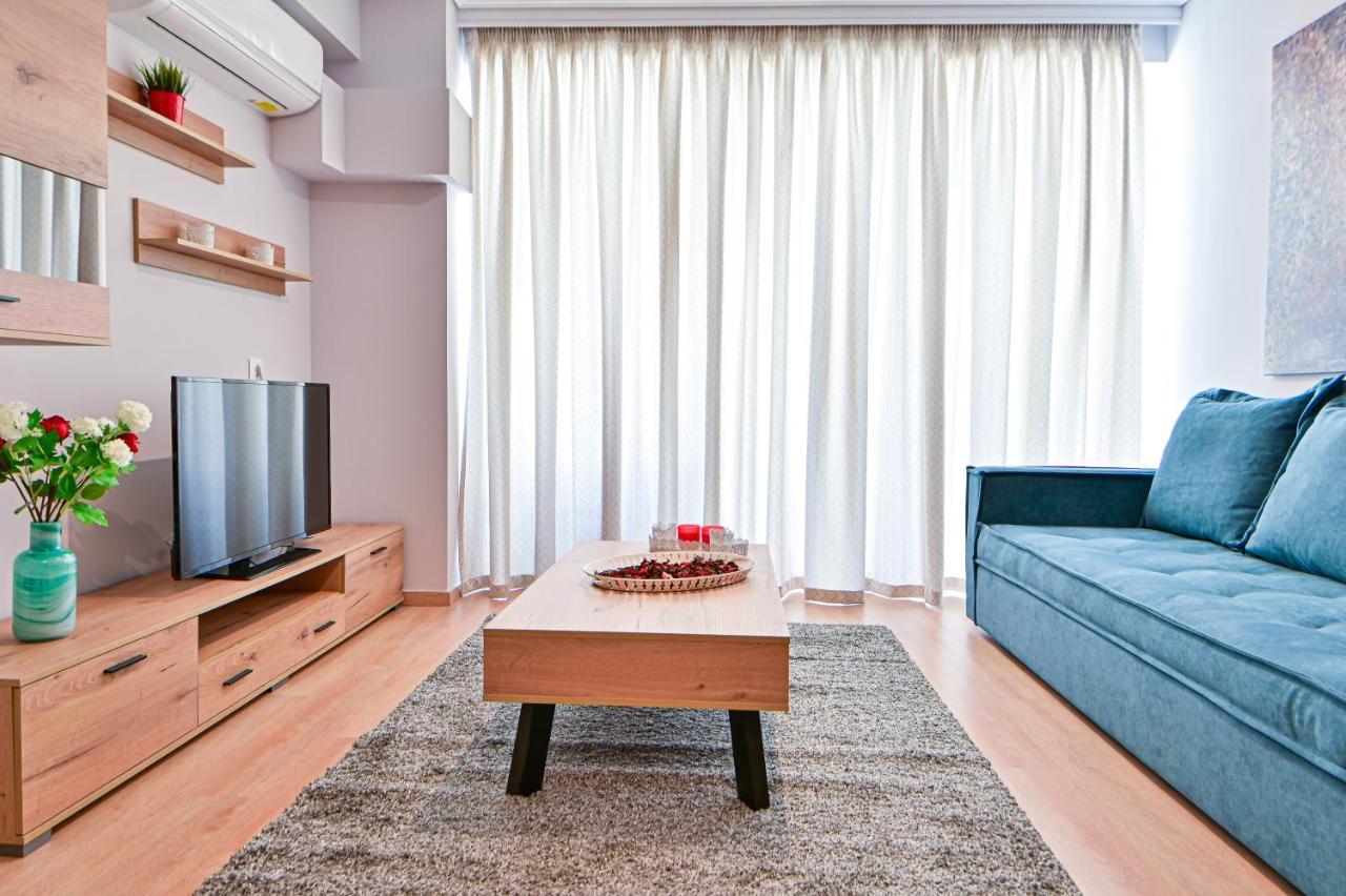 Modern Flat In The Heart Of Port Of Piraeus Apartment Exterior photo